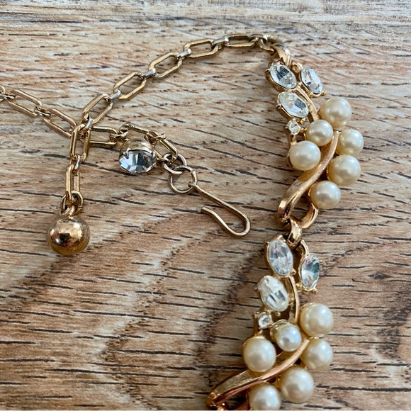 2/$25 Vintage pearl necklace - Picture 2 of 5